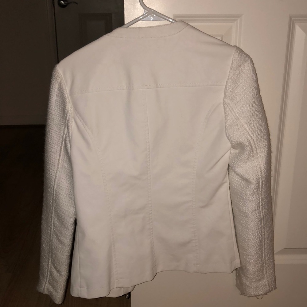 White light fall jacket - Picture 4 of 4
